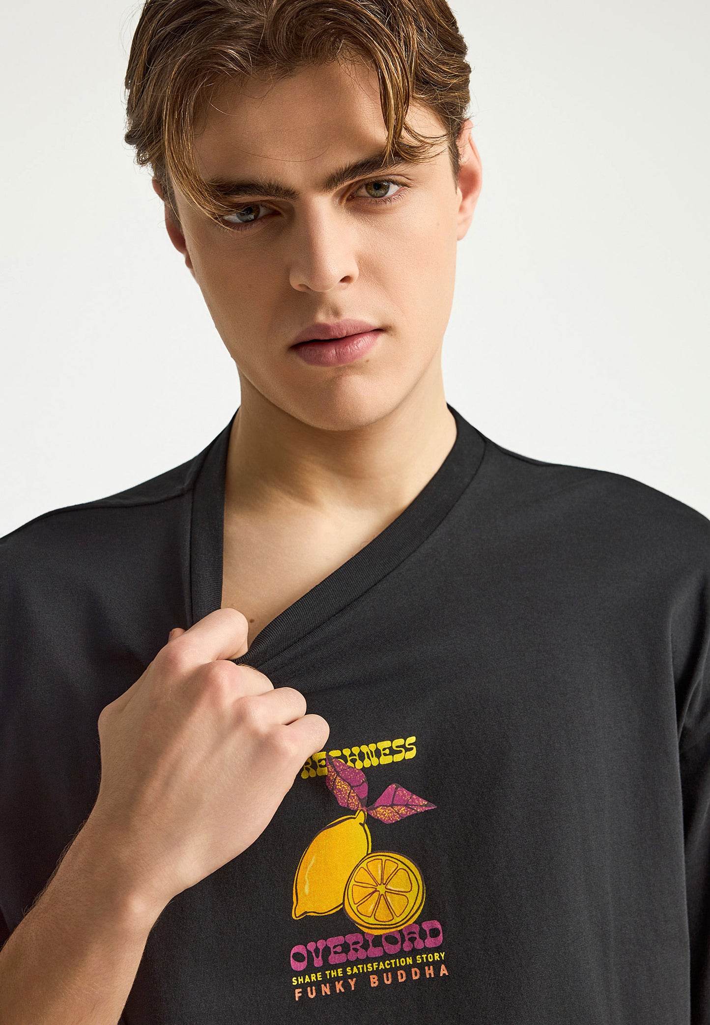 Ανδρικό Oversized T-Shirt Lemon Funky Buddha Μαύρο